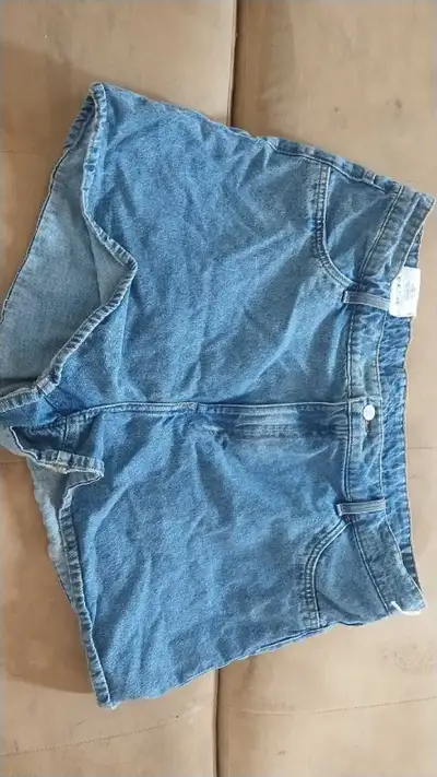 short femme neuve , View more