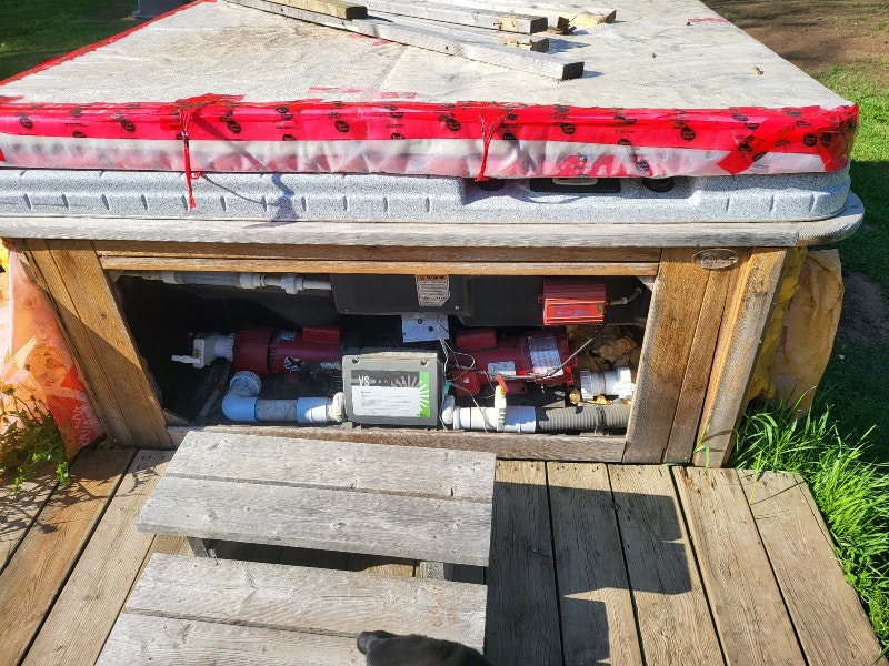 Older coast spa hot tub Hot Tubs & Pools Thunder Bay Kijiji