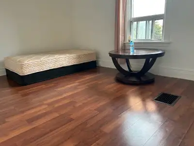 Room For Rent in Hamilton Ontario from July01