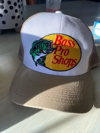 Bass Pro Shops hat. New with tags.