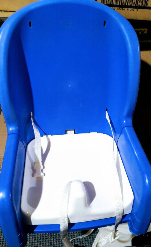 Evenflo Exersaucer Ultra 2 in 1 & Safety 1st blue Booster seat in Playpens, Swings & Saucers in Oshawa / Durham Region - Image 3