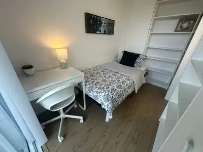 PRIVATE ROOM FOR RENT