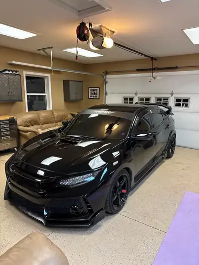 Selling my 2017 civic type r Car is in amazing shape, works amazing and low km for the year, never b...