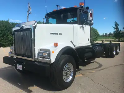 98 Western star heavy spec N14 Cummins 525 select plus / 18spd replaced , 20,000 front axle , 46 rea...
