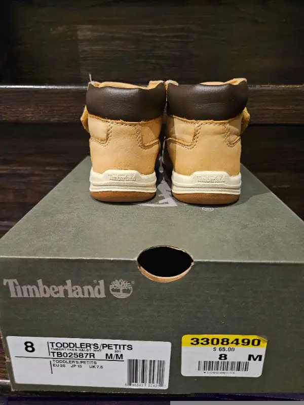 Kids Timberland Shoes / Boots size 8 in Kids & Youth in Markham / York Region - Image 5