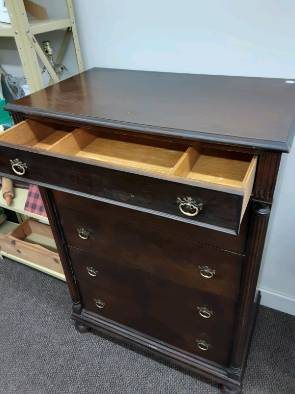 Antique Tall Boy Dresser  in Dressers & Wardrobes in Guelph - Image 3