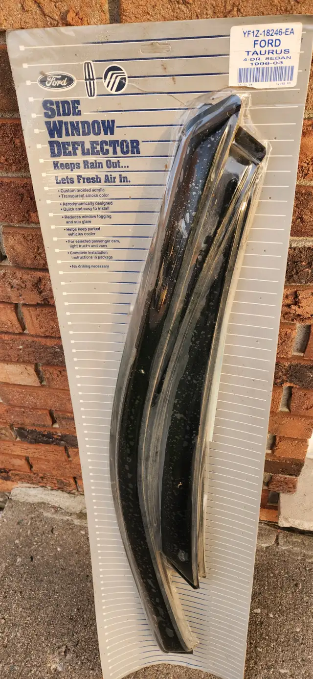 Taurus side window deflector in Other Parts & Accessories in Owen Sound - Image 2