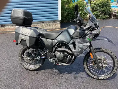 2023 KLR 650 Adventure model. Mint condition. Upgraded gel seat (stock seat is uncomfortable) Upgrad...