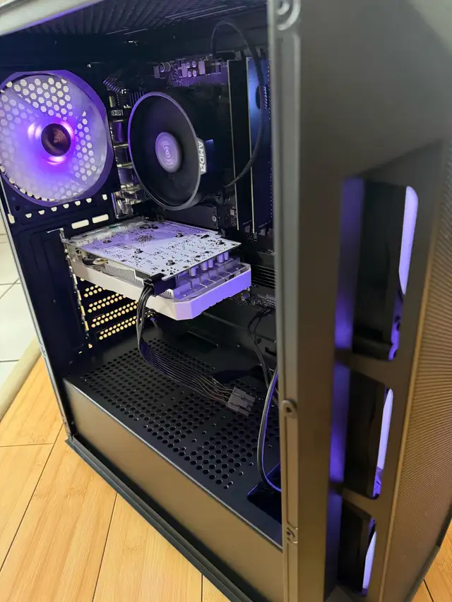 budget gaming pc in Desktop Computers in Windsor Region - Image 9