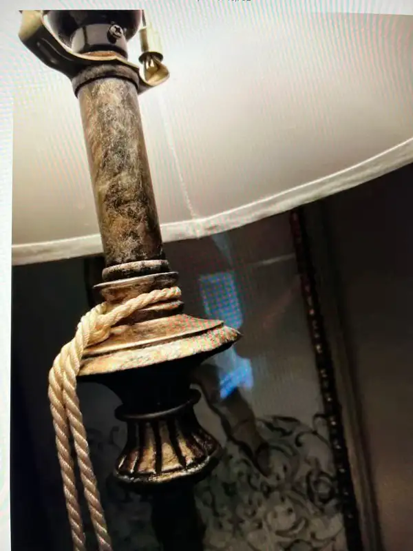 PAIR OF MATCHING ORNATE TABLE LAMPS - 3 FEET TALL + TASSELS63611956924547124