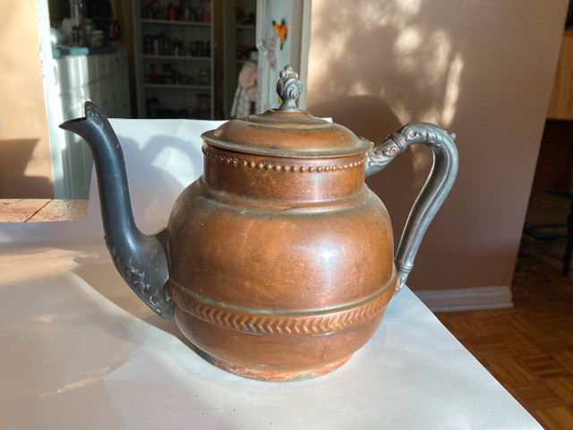 - Antique Copper Kettle in Arts & Collectibles in Ottawa - Image 2