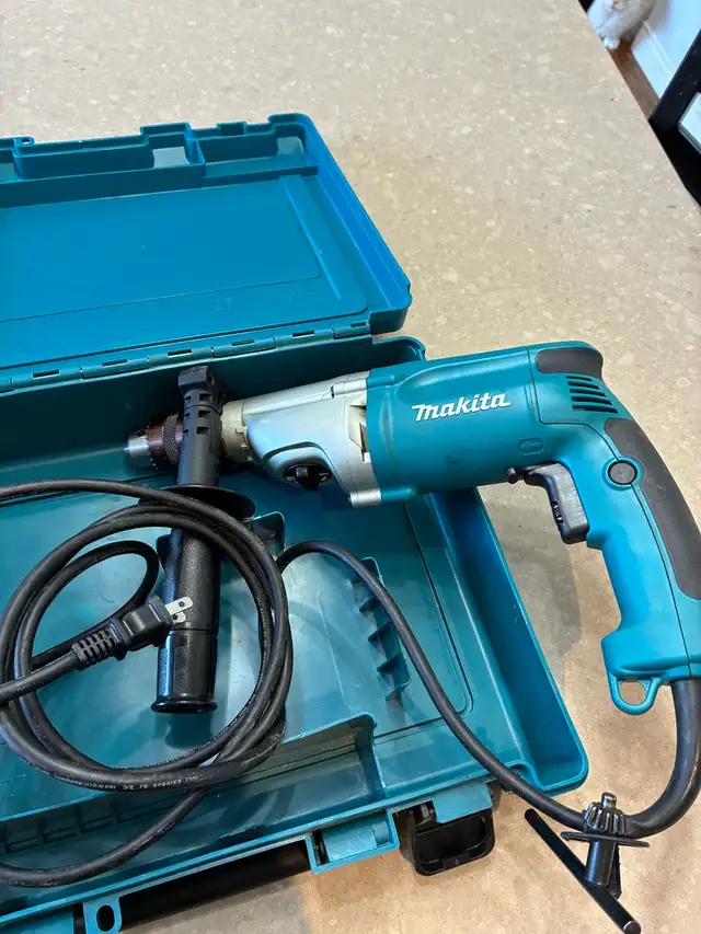 Makita hammer drill 3/4 in Power Tools in Pembroke - Image 2