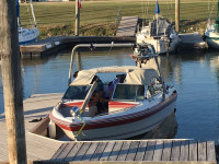 Doral Classic Inboard V6 Open-Bow boat with Wake Board Tower