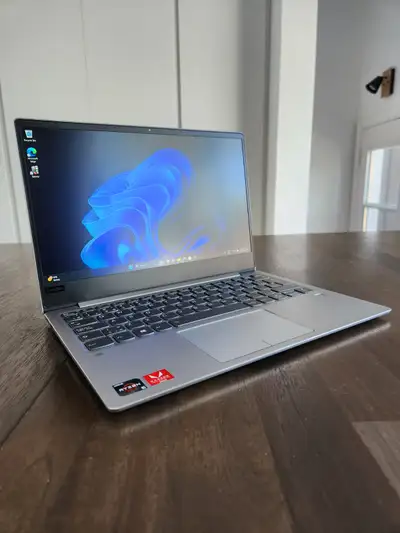 Laptop Lenovo Ideapad 720S | AMD Ryzen 5 | 8 Gb RAM | SSD 500 Gb, View more
