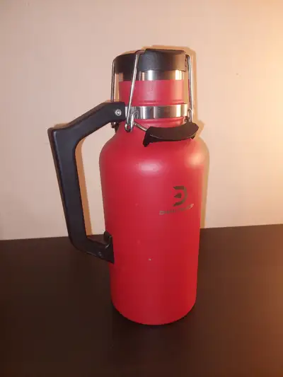 Drinktanks Uline 1.9L (64oz.) Growler (Red), View more