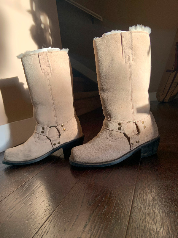 Flurries brand -women’s  suede moto boot - cream- size 7 in Women's - Shoes in Strathcona County