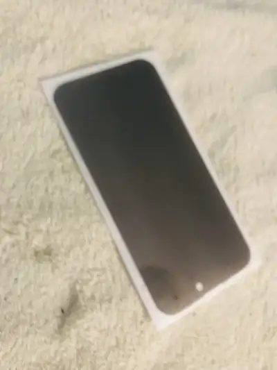 Iphone 14 screen protector new, View more