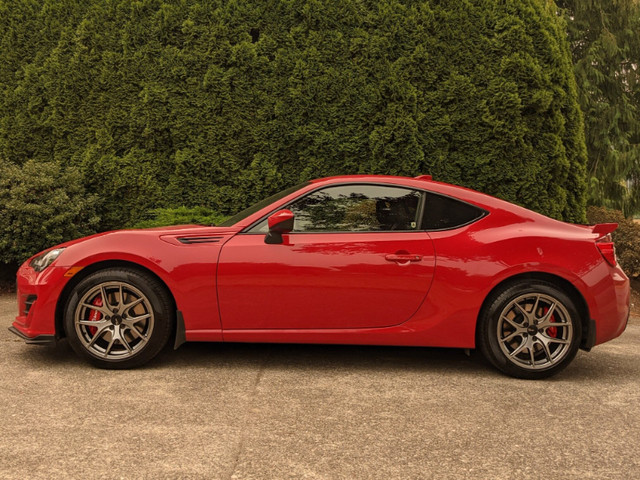 2020 SUBARU BRZ SPORT TECH RS WITH ONLY 9500 KM in Cars & Trucks in Owen Sound - Image 2