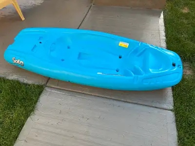 Get your little one out on the water with this blue Pelican kids kayak! This kayak is designed for y...