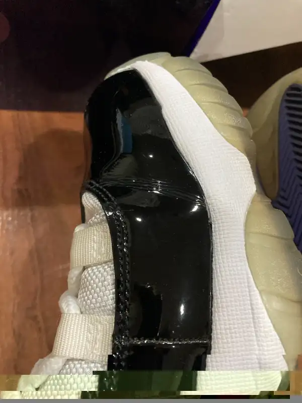 jordan concord 11 2012 release mens sz 10.5 in Men's Shoes in Oakville / Halton Region - Image 7