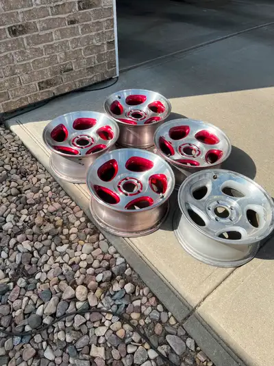 4 refinished rims (one needs to be refinished) and 1 spare (5 in total). 16" x 8" Bolt pattern 5-114...