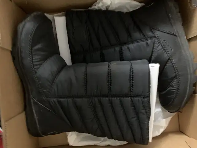 Sorel Whitney Mid Boots Waterproof - Black in Women's - Shoes in Markham / York Region - Image 6