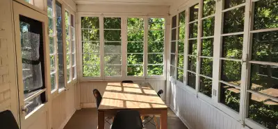 Magnifique 3½ TOUT INCLUS et entièrement meublé