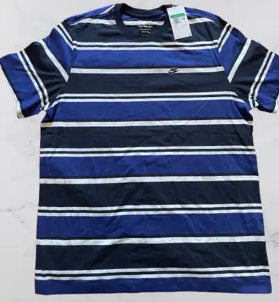 Brand New With Tags Men’s Nike T-shirt Size XL $30, View more