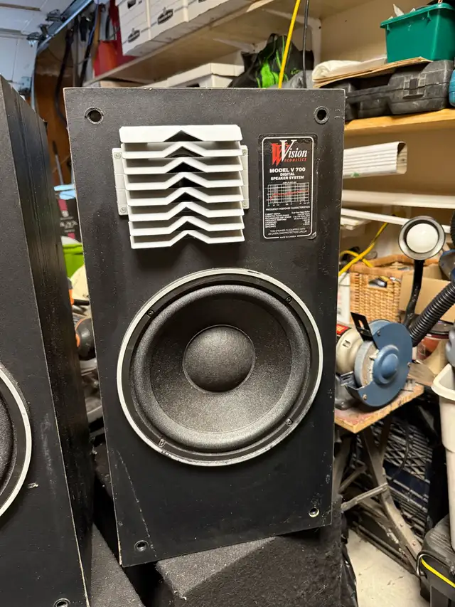 Vision Acoustics stereo speakers model V700 in Speakers in Markham / York Region - Image 3
