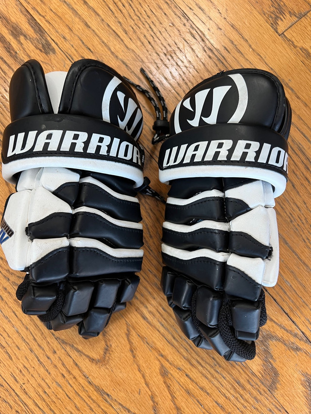 Youth/Junior XS - Warrior Gloves in Lacrosse in Calgary