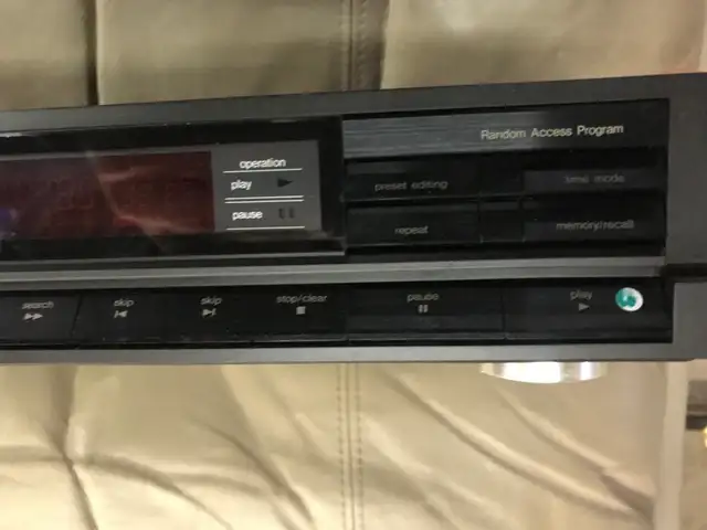 technics sl-p220 CD player in Stereo Systems & Home Theatre in Oakville / Halton Region - Image 8