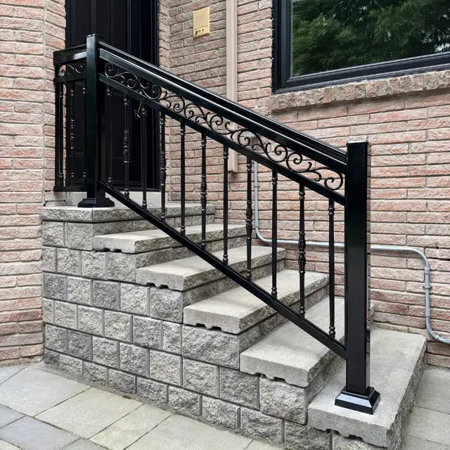 ALUMINUM RAILINGS in Decks & Fences in Mississauga / Peel Region - Image 9