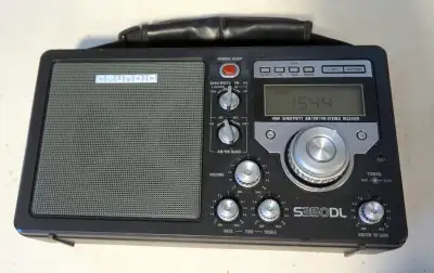 GRUNDIG S350DL Deluxe AM/FM/SW Radio - Black NO Adaptor., View more