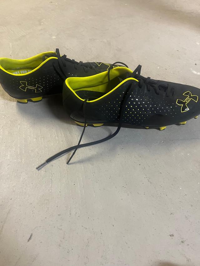 Under armour football cleats in Football in Markham / York Region - Image 3