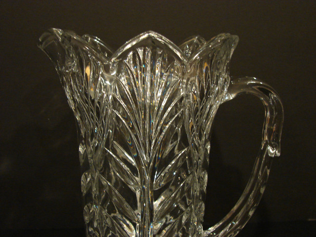 Fifth Ave Crystal Water Pitcher With Scalloped Top in Kitchen & Dining Wares in New Glasgow - Image 4