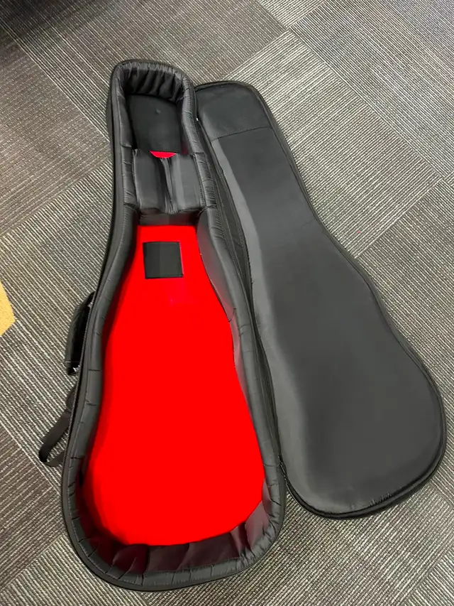 YAMAHA CGX171CCA Classical Guitar in Guitars in City of Toronto - Image 7