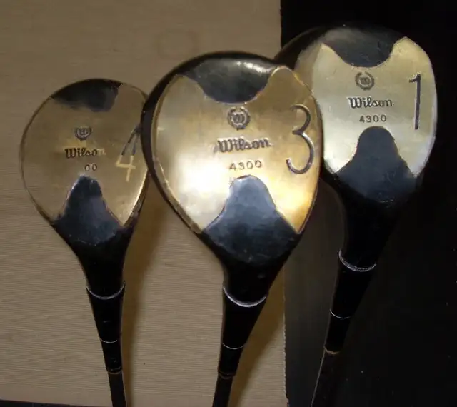 Wison Golf Club Set – Drivers, Irons, Balls, Tees and  Case in Golf in Ottawa - Image 4