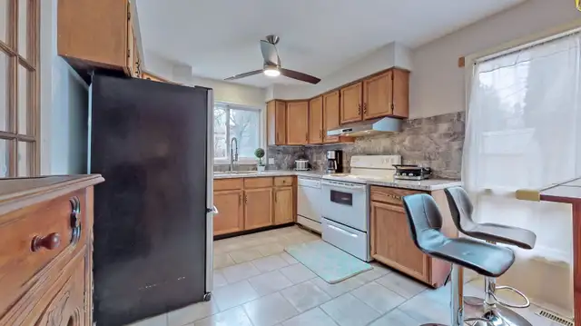 Mississauga (Erin Mills) – Private Detached Home for Rent in Long Term Rentals in Mississauga / Peel Region - Image 5