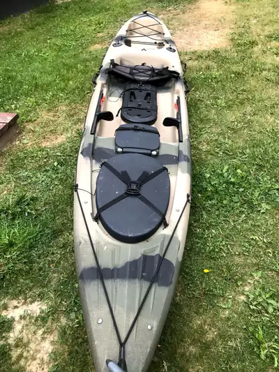 Get ready to reel in some fun with this Ocean Kayak fishing kayak! This used kayak is in good condit...