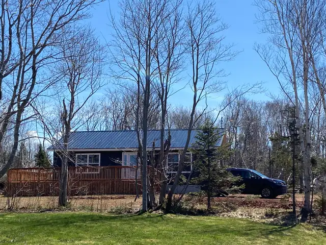 Cottage available for rent immediately. in Short Term Rentals in Charlottetown - Image 11