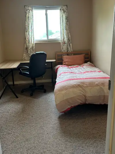 Summer Room for Rent –| Available Now – August 31