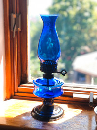 Blue glass Oil Lamp | Lampe a huile bleu