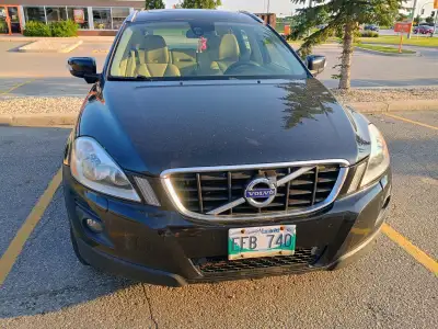 For sale: 2010 Volvo XC60 3.2 AWD, 212 000 km, safetied. New all seasons tire + winter tires 90%. Go...