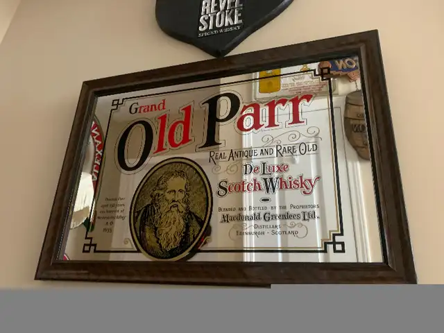 Vintage Grand Old Parr Scotch Whisky mirror excellent condition in Arts & Collectibles in Calgary - Image 6
