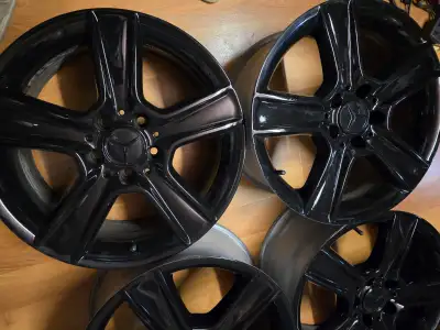 4 MAGS 17 PO MERCEDES POUR PLUSIRIEU MODEL PCD 5X112 2 MAGS 17X8,5 -- 2 MAGS 17X7,5