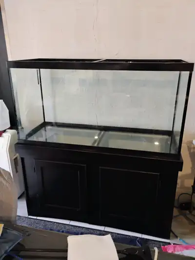 Voir mes autres annonces pour aquarium et meuble, équipements et accessoires disponibles Aquarium 90...