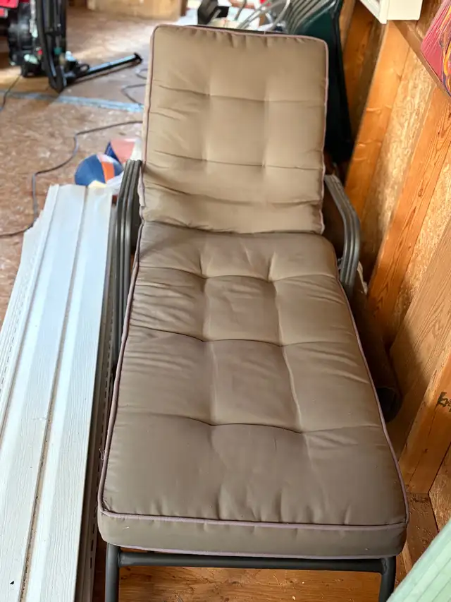 Outdoor Lounge Chair in Patio & Garden Furniture in Markham / York Region - Image 3