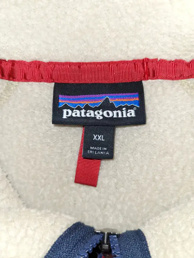 Patagonia fleece hoodie / Urban Heritage sherpa hoodie in Arts & Collectibles in Red Deer - Image 4