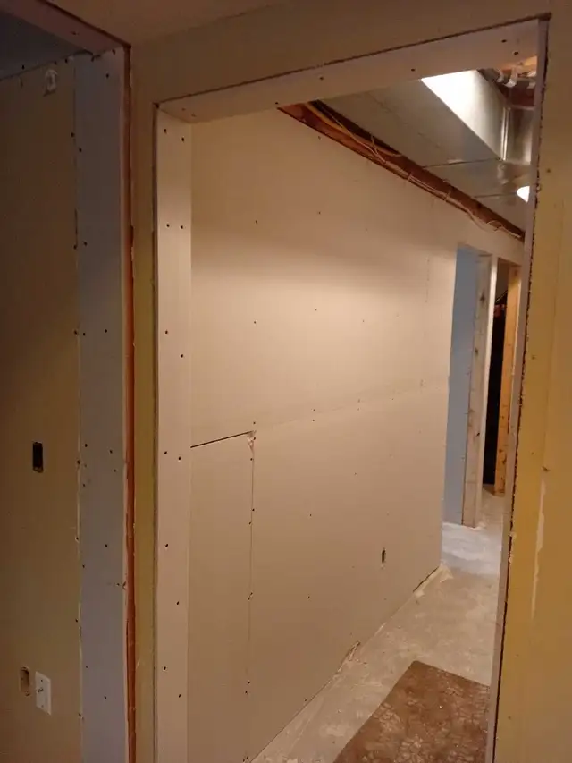 DRYWALL MUD AND TAPE520323859040839687