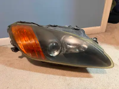 Set of working AP1 headlights + ballast, off of my 2003 AP1. One tab broken on passenger side (check...